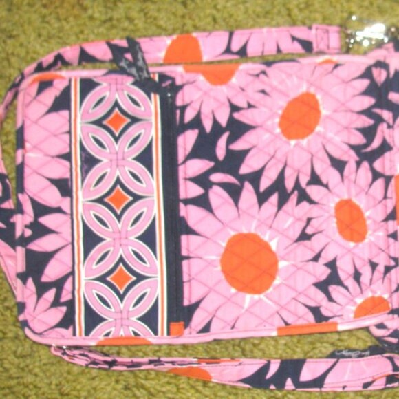 Vera Bradley Shoulder Bag Retired "Love Me" Design NWOT - Picture 7 of 7
